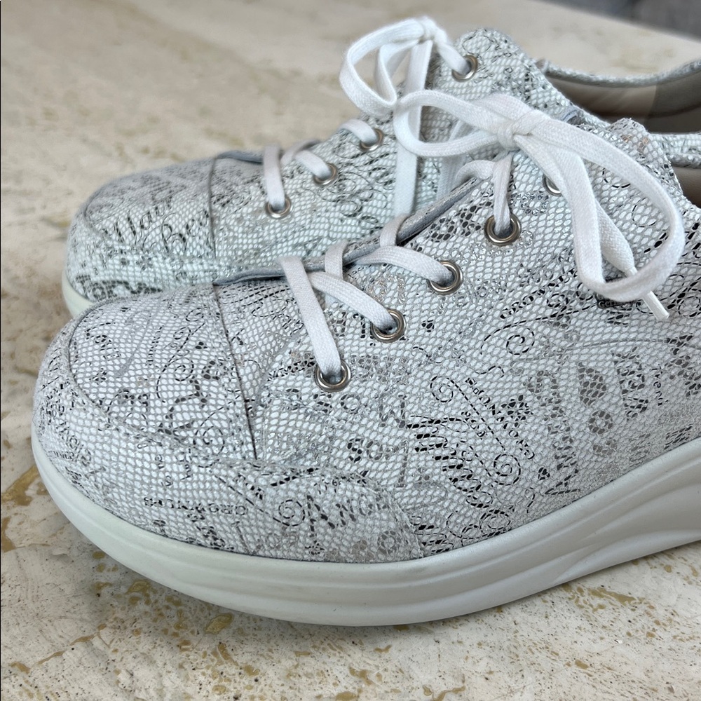 Finn Comfort Made in Germany Womens Ikebukuro Shoe - Words Bianco, Size 8 US - Picture 9 of 17